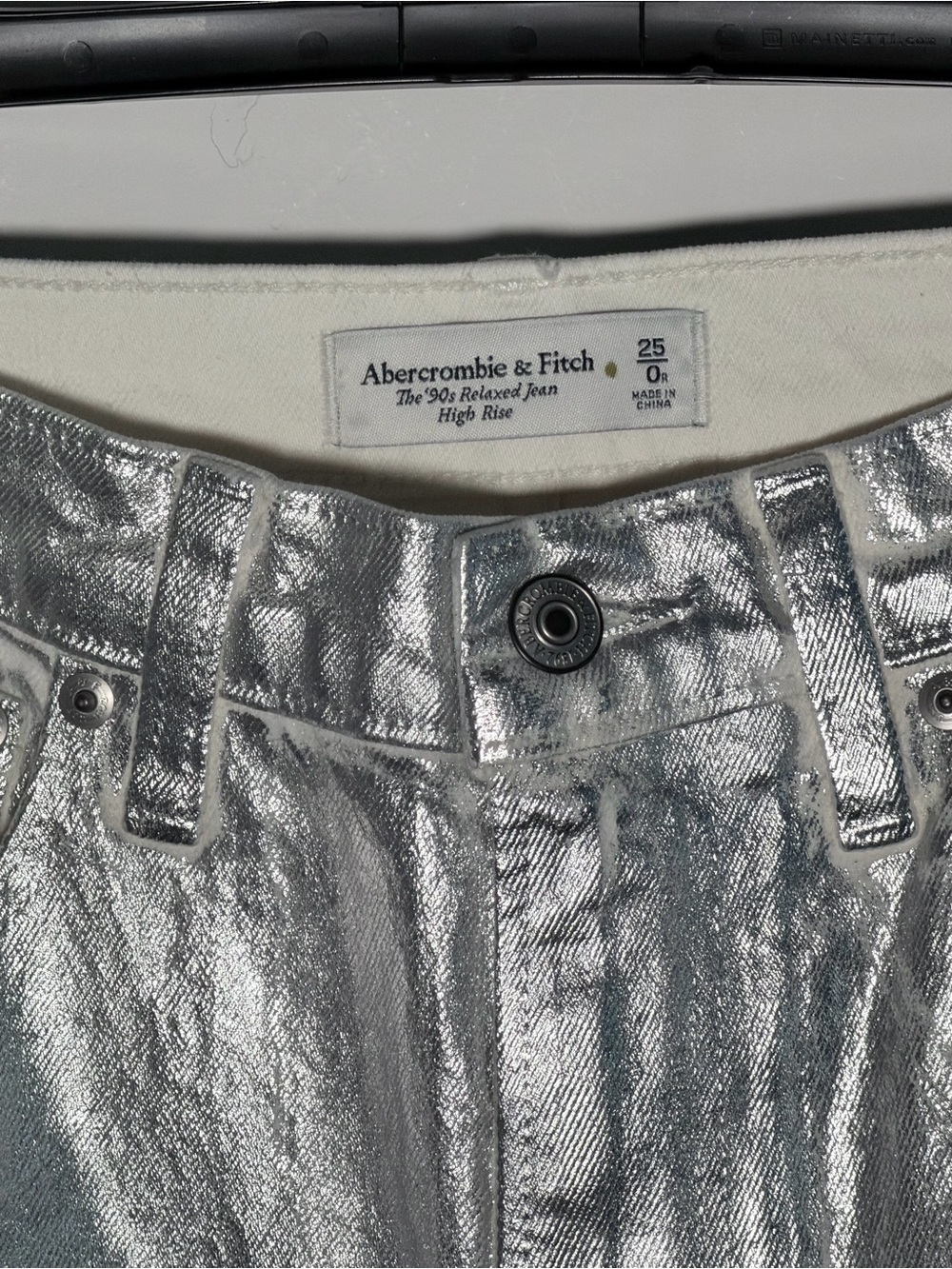 NWT Abercrombie & Fitch The 90s Relaxed High Rise Jean Metallic Silver Size 25 0 - Picture 2 of 10